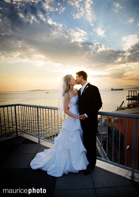 Wedding pictures on Seattle Waterfront