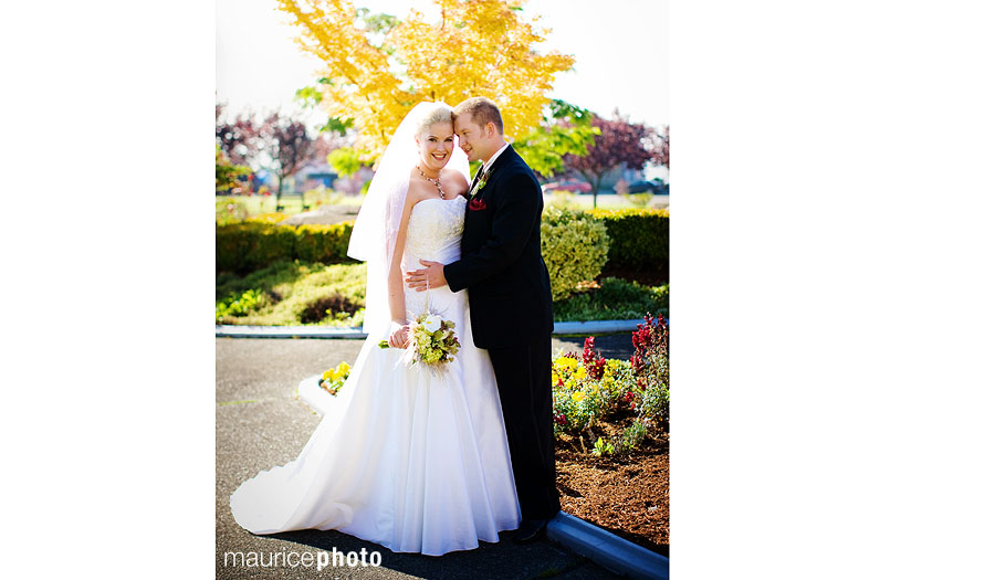 Wedding pictures at the Landmark on the Sound