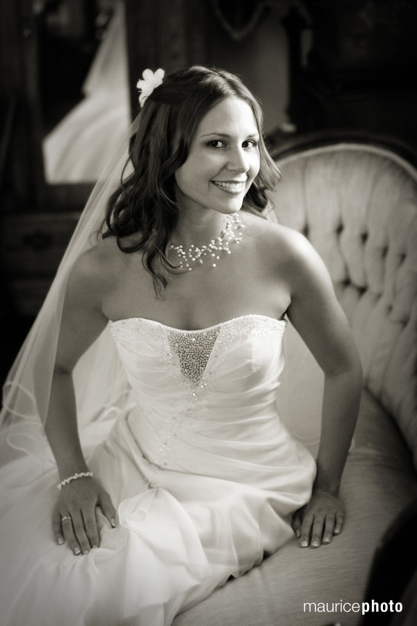 bridal portrait by Maurice Photo