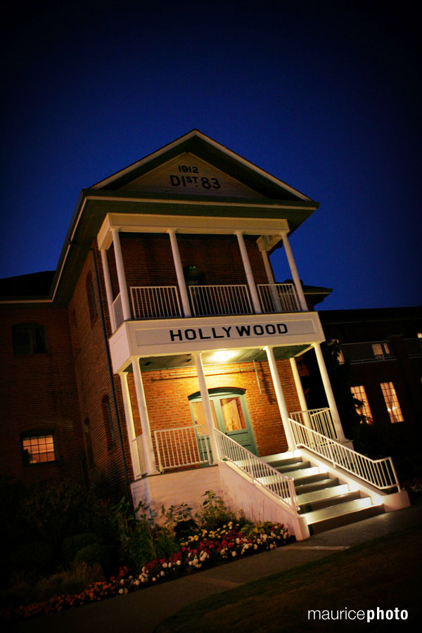 wedding pictures at the Hollywood Schoolhouse