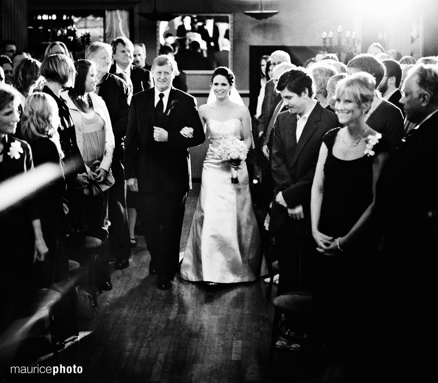 wedding pictures at the Lake Union Cafe