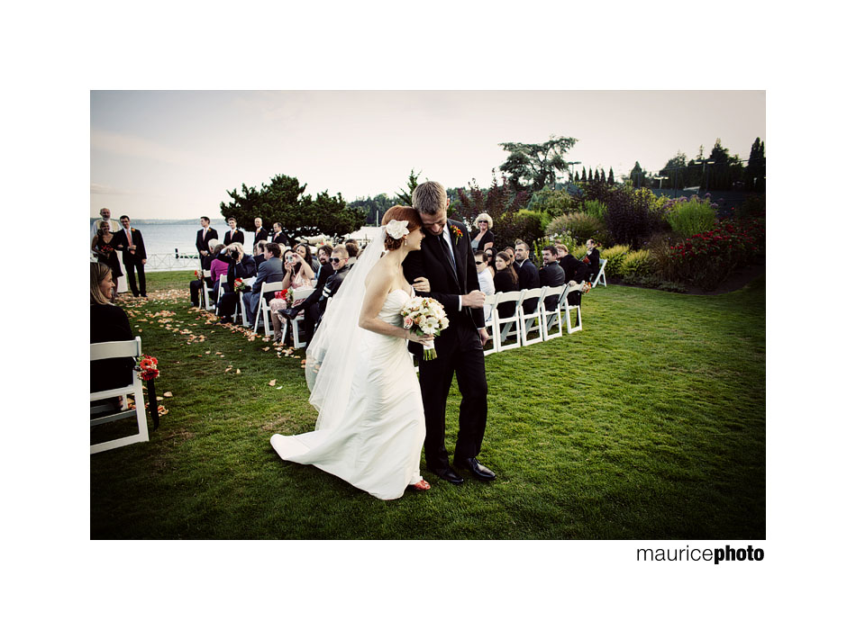 Seattle Tennis Club wedding outdoors.