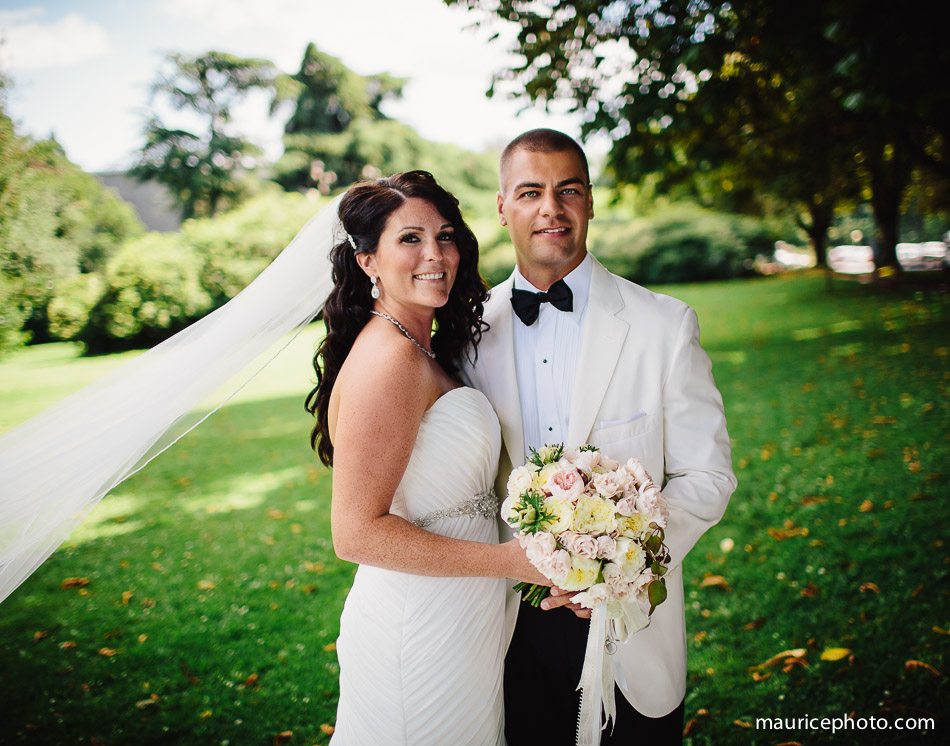 Wedding photography at Volunteer Park in Seattle