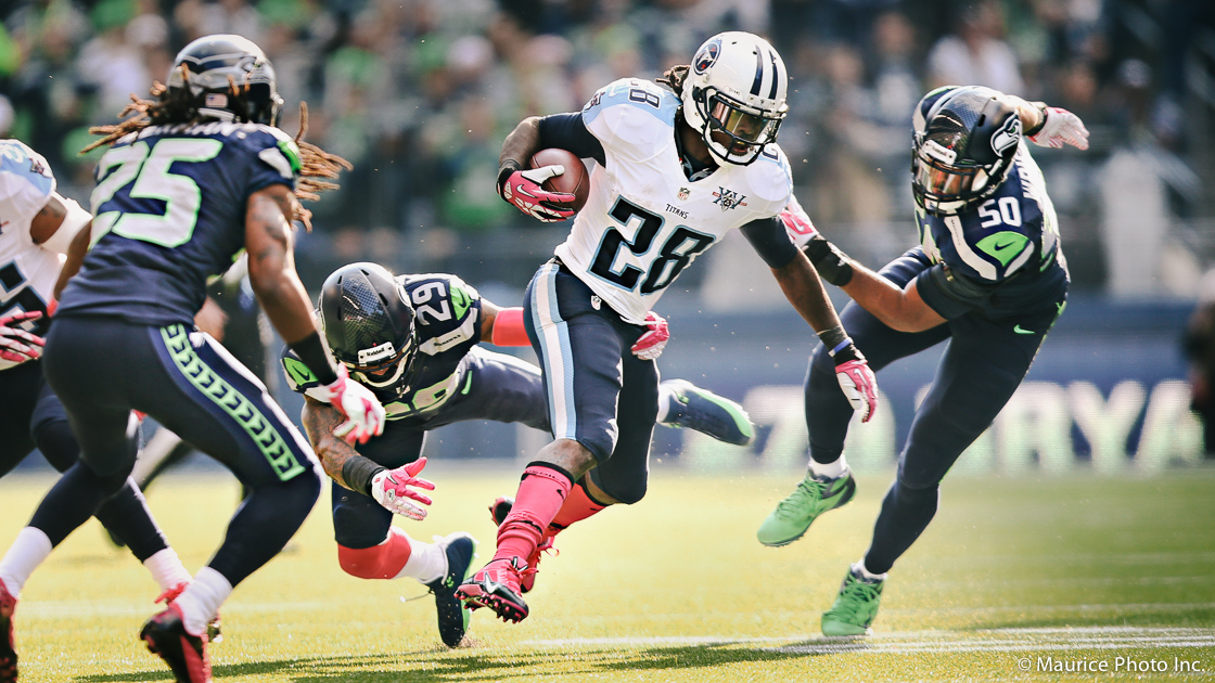 Chris Johnson runs the ball against the Seattle Seahawks