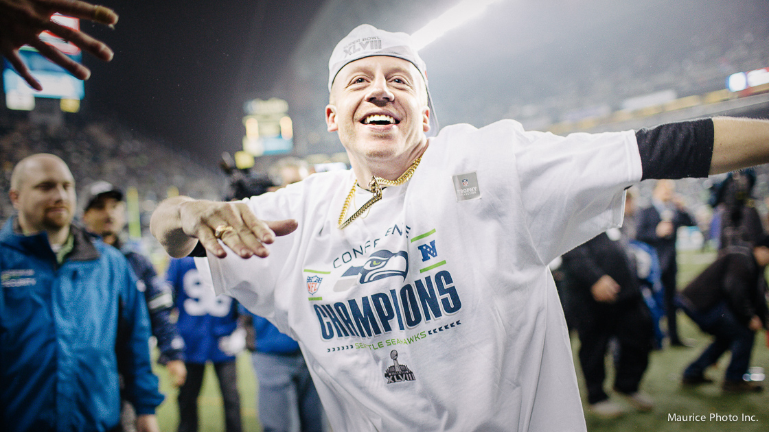 Macklemore honorary Seahawk