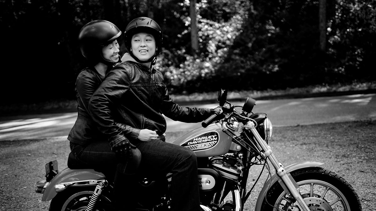 Engagement Photos on a motorcycle in Seattle